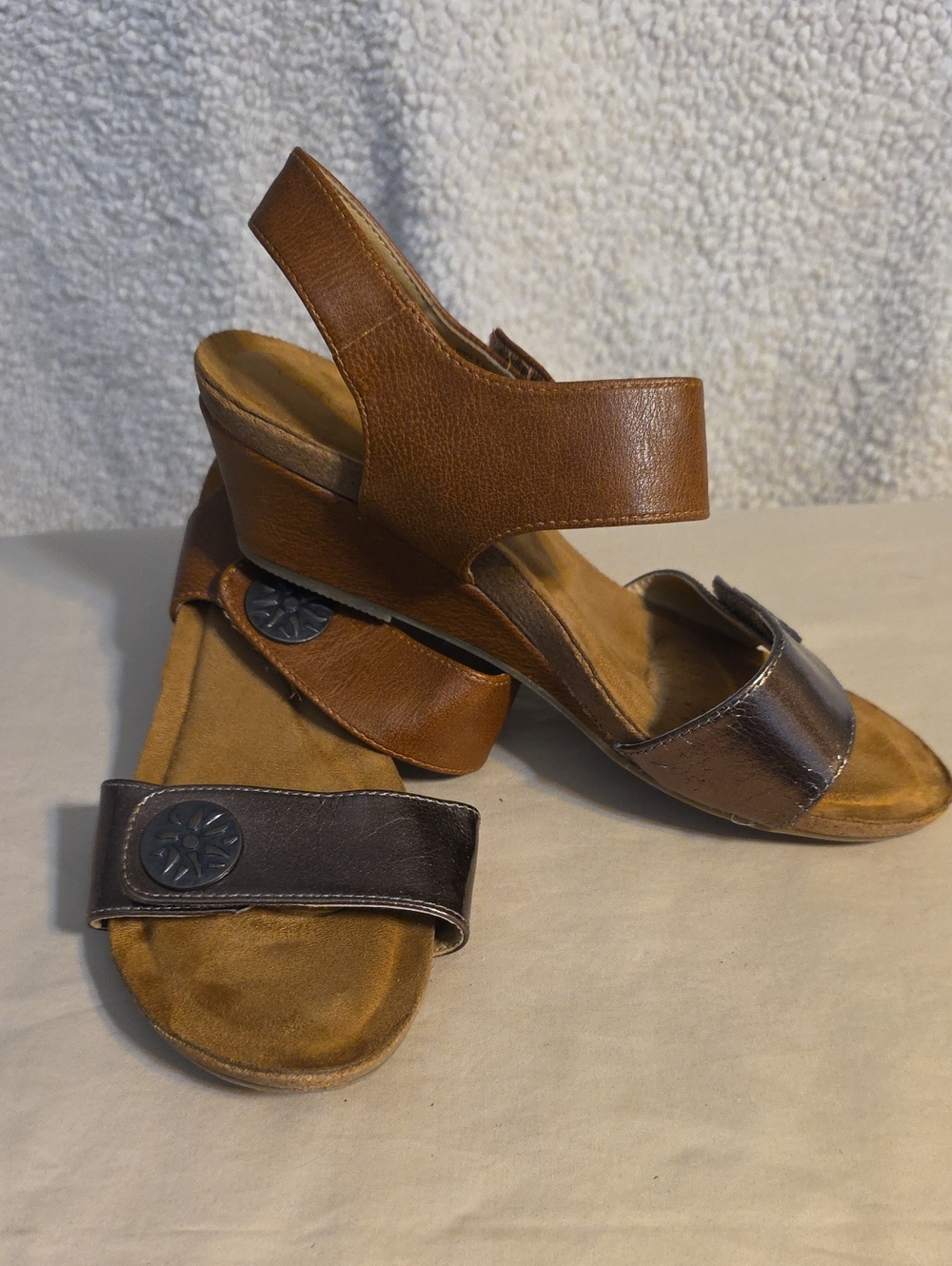 Croft & Barrow Two-Tone Brown/Bronze Adjustable Wedge Sandals
